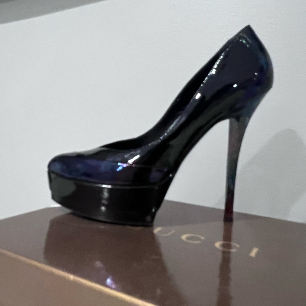 Gucci Women's patent leather Black Platform Heels size 39 (9).